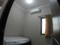 Kamar dilengkapi dengan AC (semua kamar)